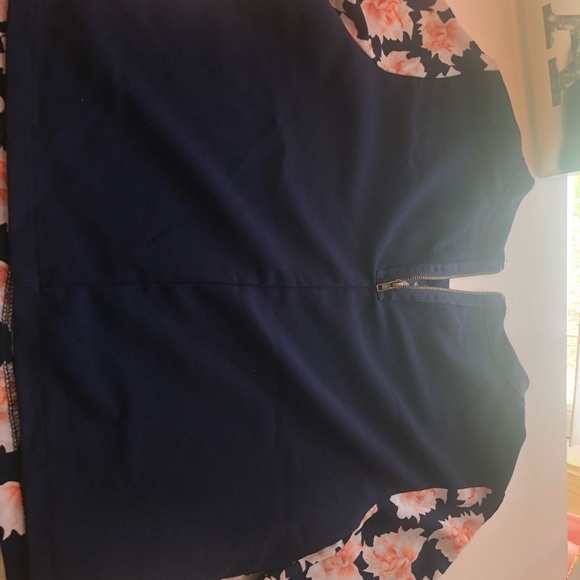 Crop Top - Picture 2 of 2